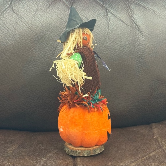 Scarecrow Witch on Jack o’ Lantern - Vintage Hand Crafted Straw Figurine READ - Picture 9 of 9